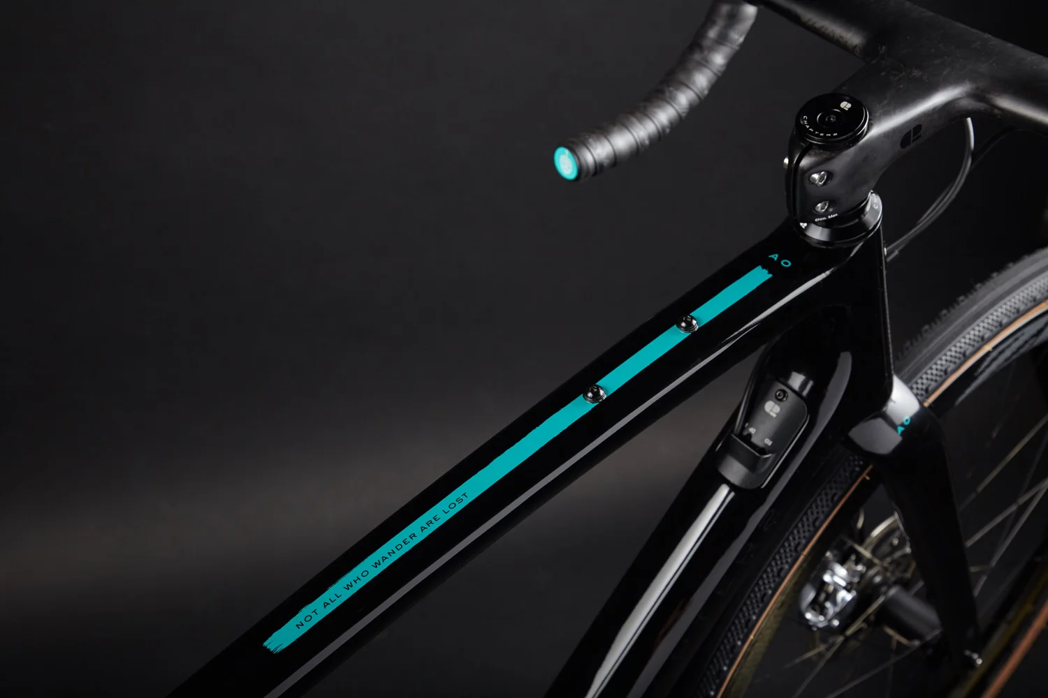 AO MATT + GLOSSY BLACK (TUHUA) - Image 12