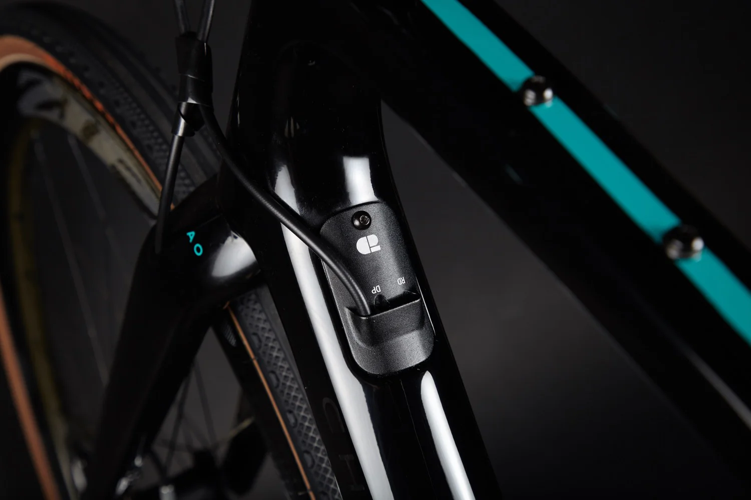 AO MATT + GLOSSY BLACK (TUHUA) - Image 4