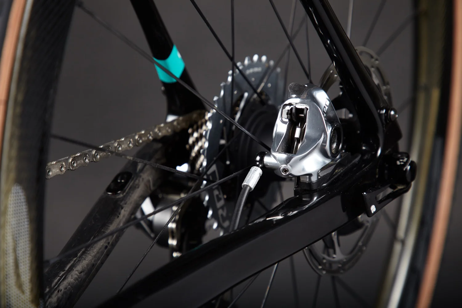 AO MATT + GLOSSY BLACK (TUHUA) - Image 5